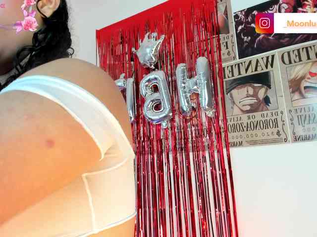 Sophie_Luna webcam