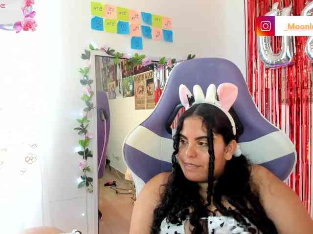 Sophie_Luna webcam