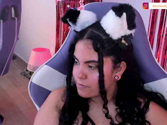 Sophie_Luna webcam