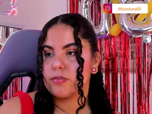 Sophie_Luna webcam