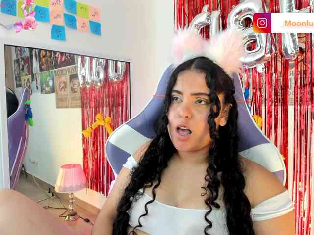 Sophie_Luna webcam