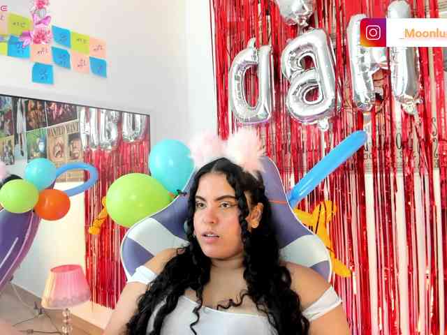 Sophie_Luna webcam