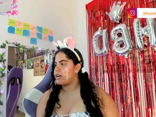 Sophie_Luna webcam