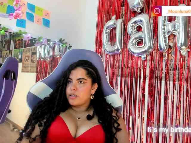 Sophie_Luna webcam