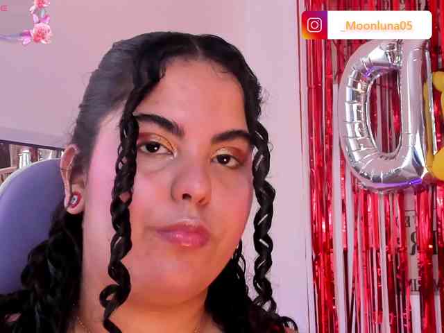 Sophie_Luna webcam