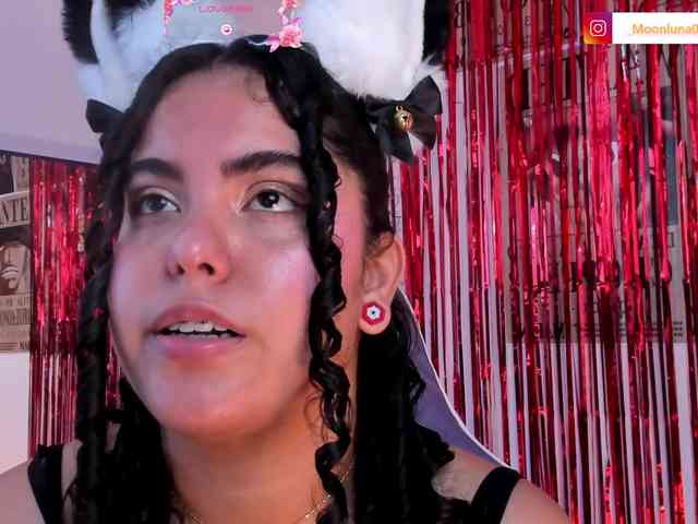 Sophie_Luna webcam