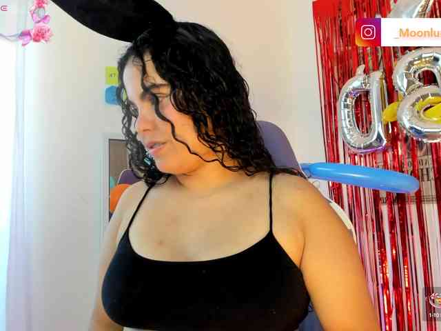 Sophie_Luna webcam