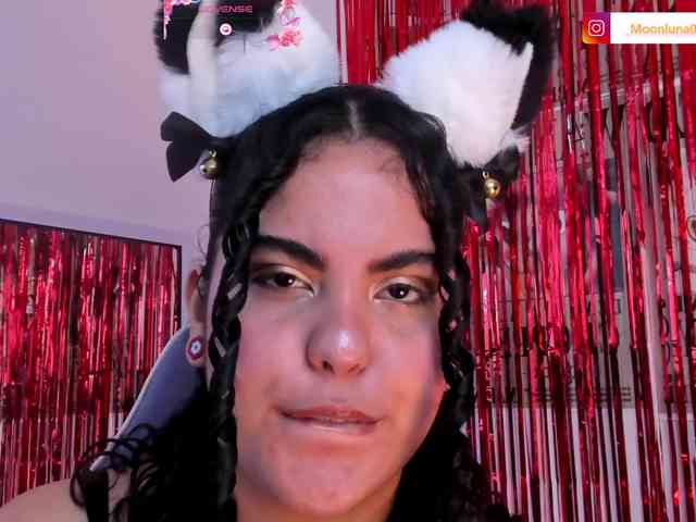 Sophie_Luna webcam