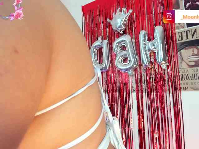 Sophie_Luna webcam