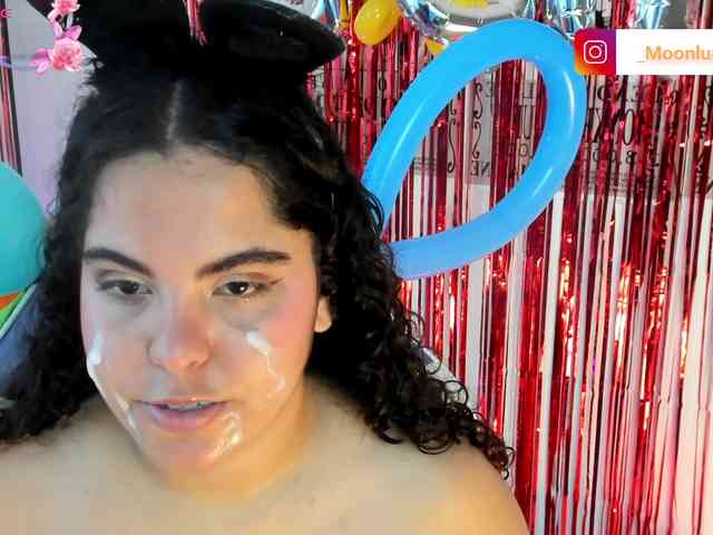 Sophie_Luna webcam