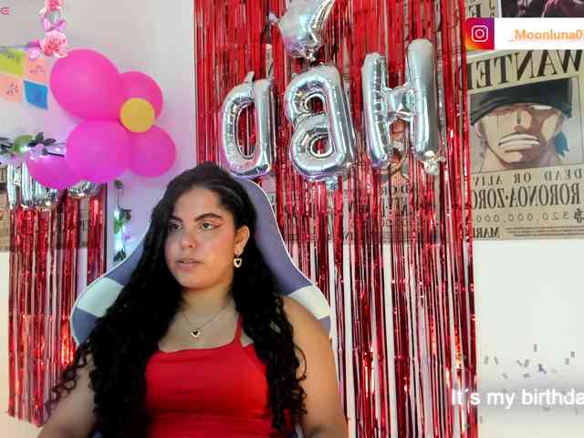 Sophie_Luna webcam