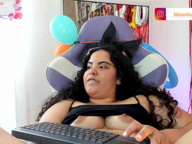 Sophie_Luna webcam