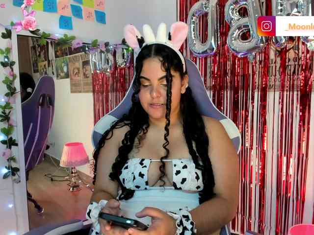 Sophie_Luna webcam