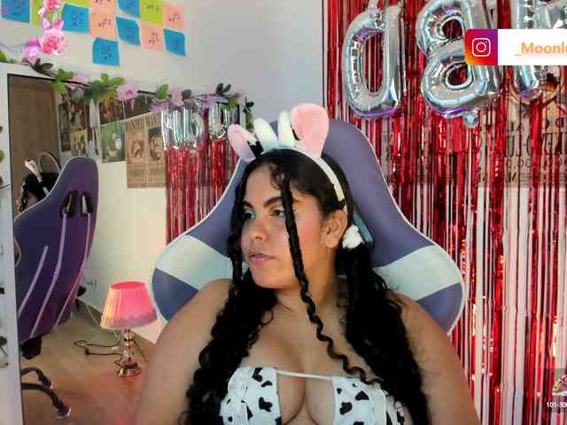 Sophie_Luna webcam