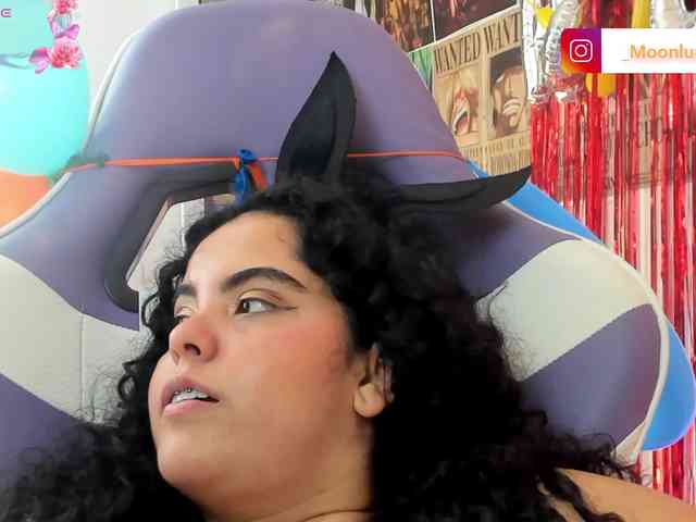 Sophie_Luna webcam