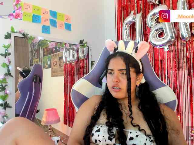 Sophie_Luna webcam
