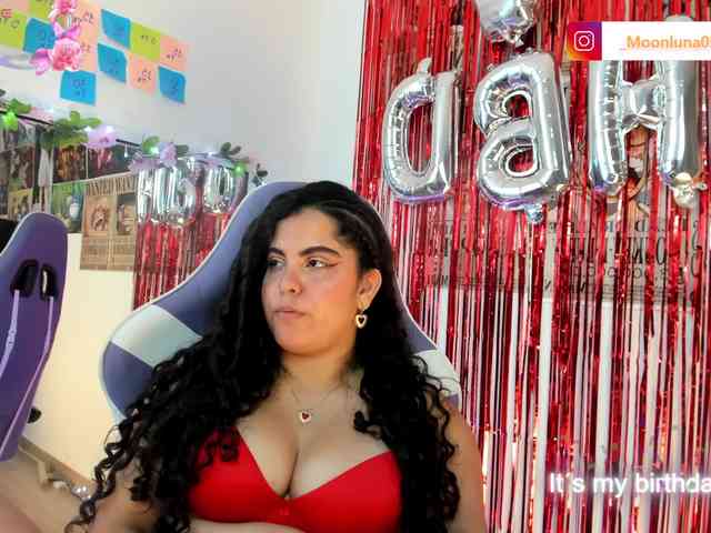 Sophie_Luna webcam