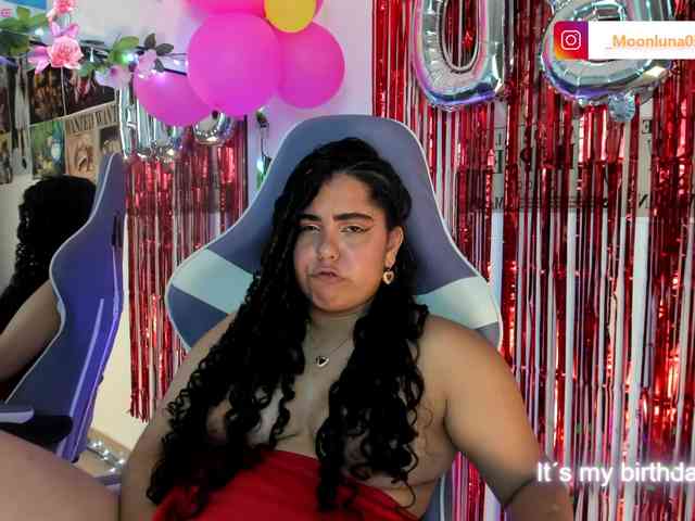 Sophie_Luna webcam