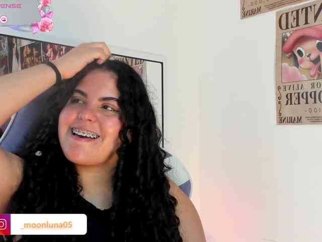 Sophie_Luna webcam
