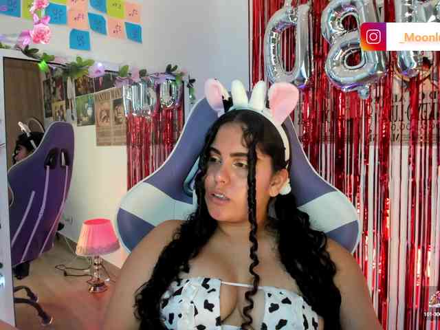 Sophie_Luna webcam