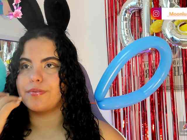 Sophie_Luna webcam