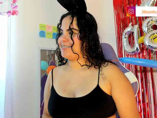 Sophie_Luna webcam