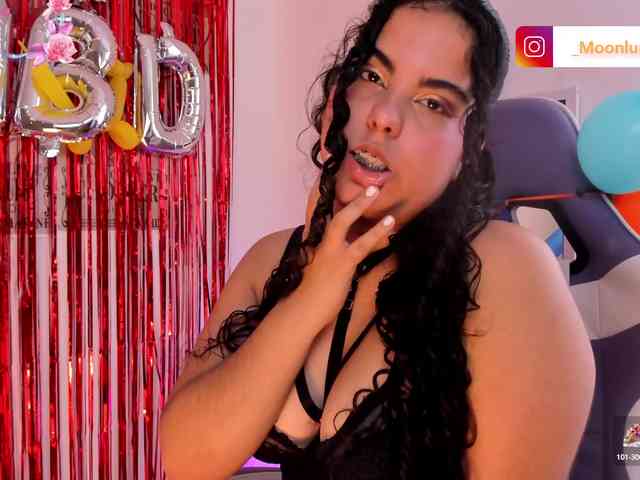 Sophie_Luna webcam