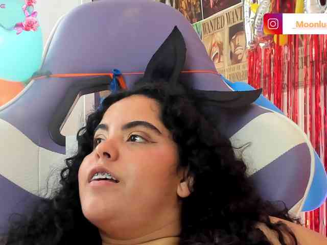 Sophie_Luna webcam
