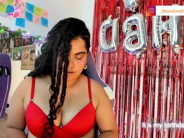 Sophie_Luna webcam