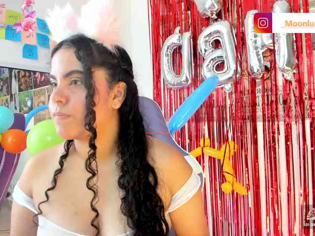 Sophie_Luna webcam