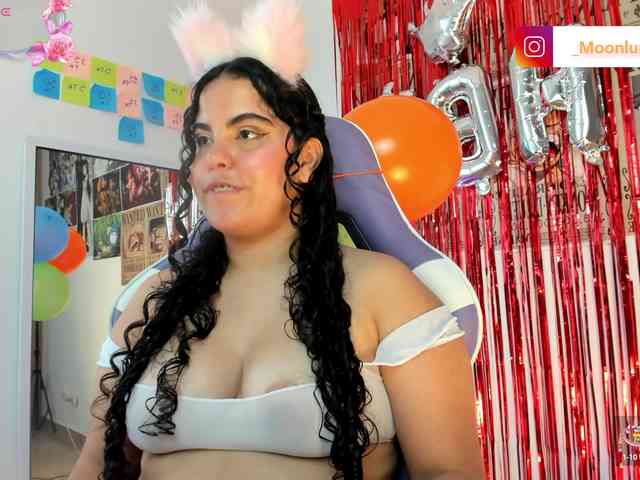 Sophie_Luna webcam