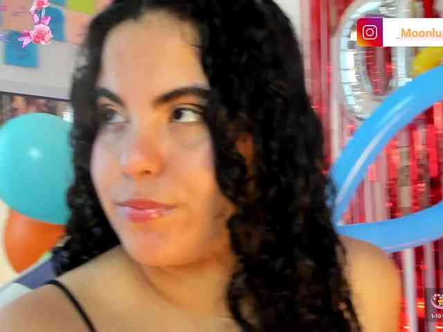 Sophie_Luna webcam