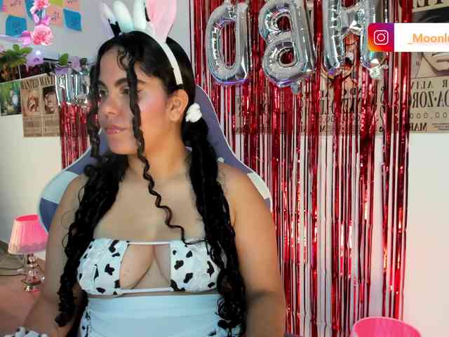 Sophie_Luna webcam