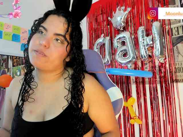 Sophie_Luna webcam