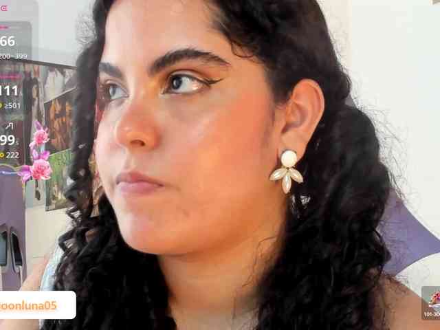 Sophie_Luna webcam