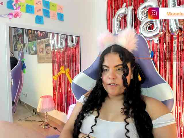 Sophie_Luna webcam