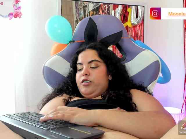 Sophie_Luna webcam