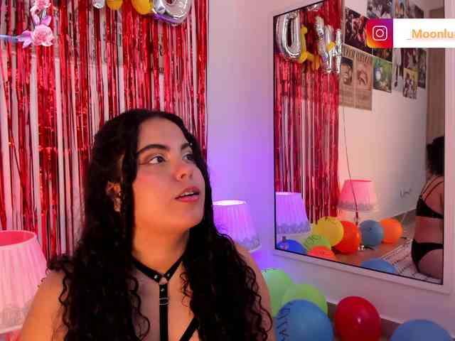 Sophie_Luna webcam