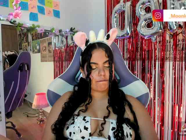 Sophie_Luna webcam