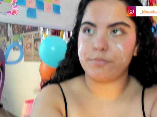 Sophie_Luna webcam