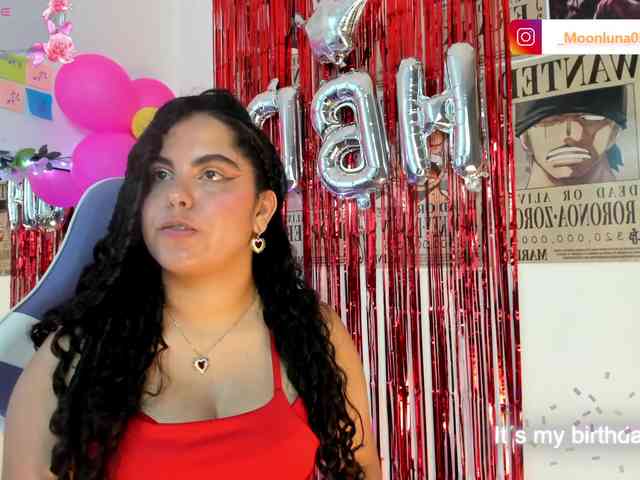 Sophie_Luna webcam