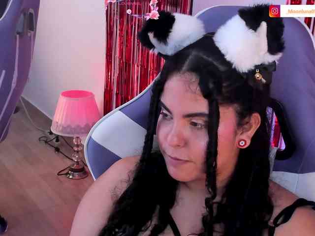 Sophie_Luna webcam