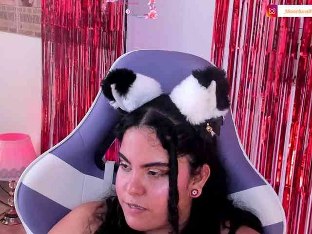 Sophie_Luna webcam