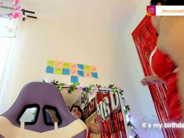 Sophie_Luna webcam