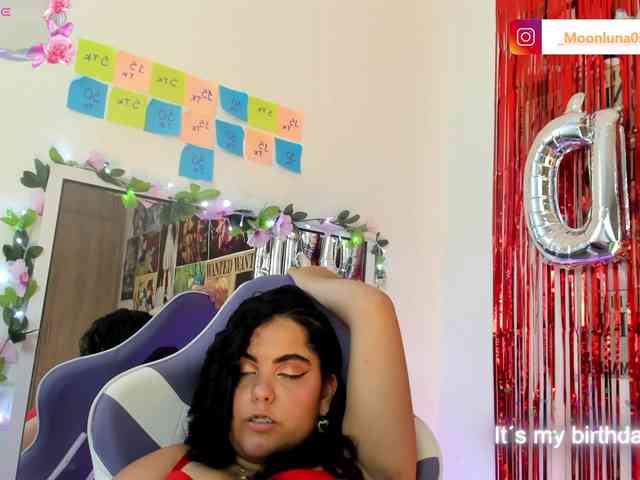 Sophie_Luna webcam