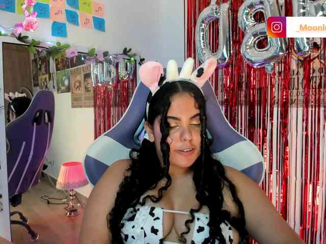 Sophie_Luna webcam