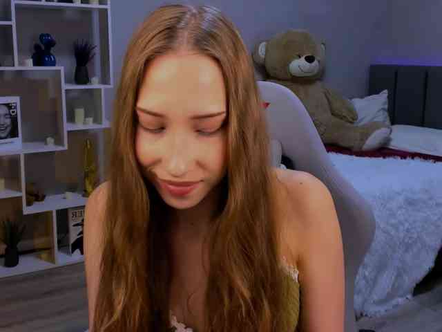 AlexaHarmon Live Webcam on {site_name}