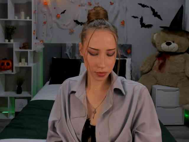 AlexaHarmon webcam