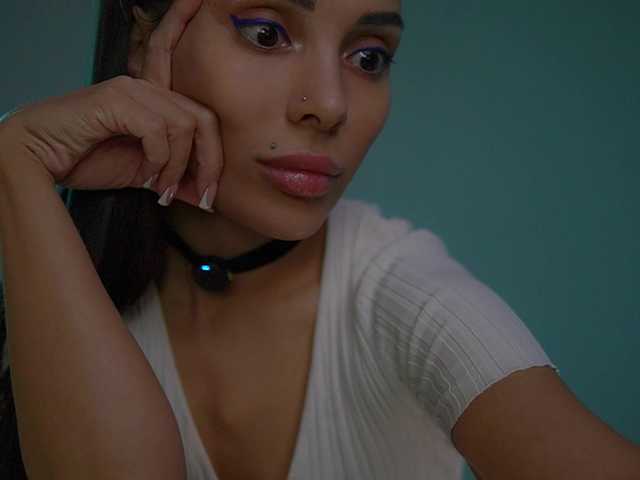 MilaMayy live cam profile