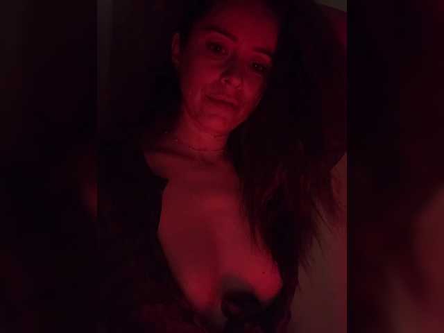 Amy-Lee's BongaCams show and profile